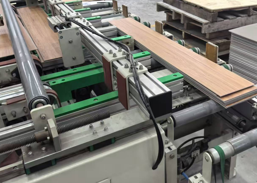 الطوابق التجارية IXPE SPC Interlock نوع السطح المثالي لعملك
